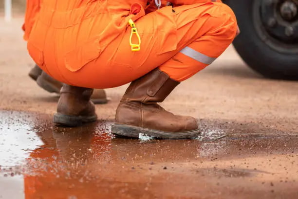 تصویر 4 از قیمت خرید کفش ایمنی ضد لغزش و ضدآب و فروش ویژه