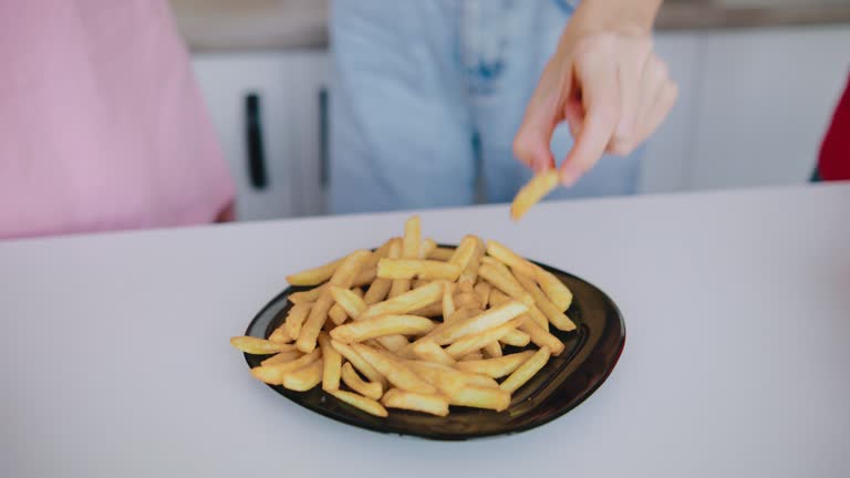 تصویر 3 از خرید و قیمت فرنچ فرایز نیمه آماده + فروش عمده