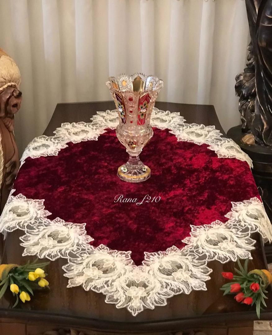 فروش رومیزی مخمل پتینه مربع با دانتل ترک اصل در حاشیه بدون دانتل وسط