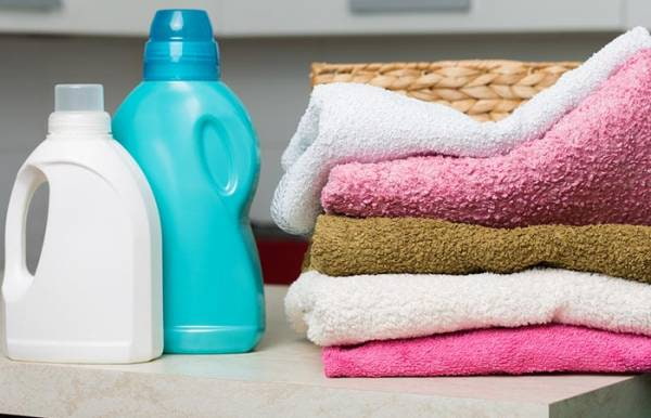قیمت مایع لباسشویی مناسب لباس رنگی کودک + خرید باور نکردنی