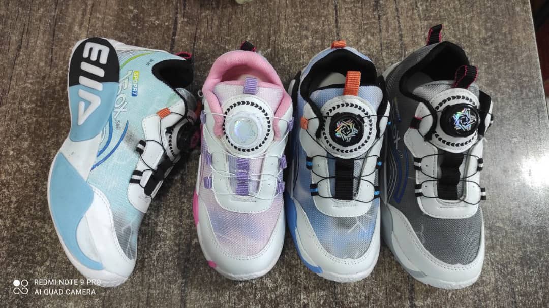 کتانی اسپرت ایده ال