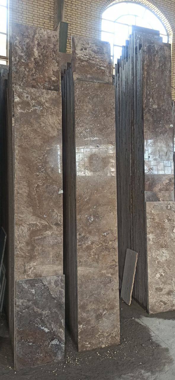 سنگ تراورتن سیلور ۴۰ طولی تم رنگی سیلور خرمایی