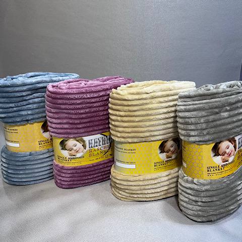 تصویر 1 از خرید عمده پتو مسافرتی کاترین مدل پلیسه ای با بهترین قیمت