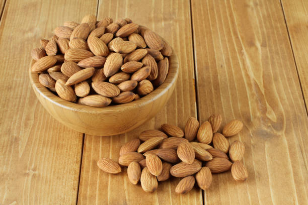 فروش مغز بادام درجه یک + قیمت خرید به صرفه