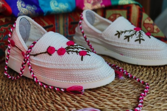 قیمت خرید گیوه سفید طرح دار + فروش ویژه