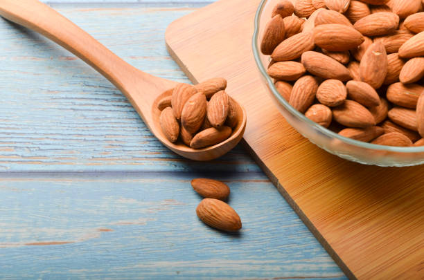 قیمت خرید مغز بادام درجه یک عمده به صرفه و ارزان