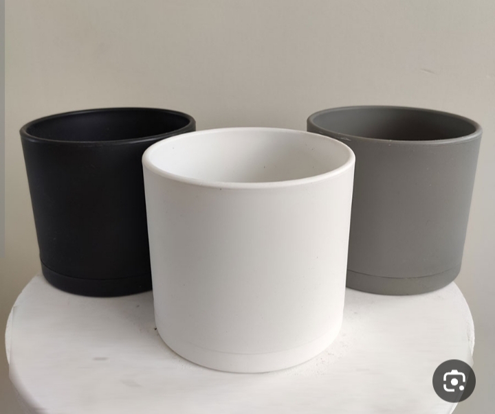 خرید بهترین گلدان پلاستیکی گرد + قیمت عمده در تهران