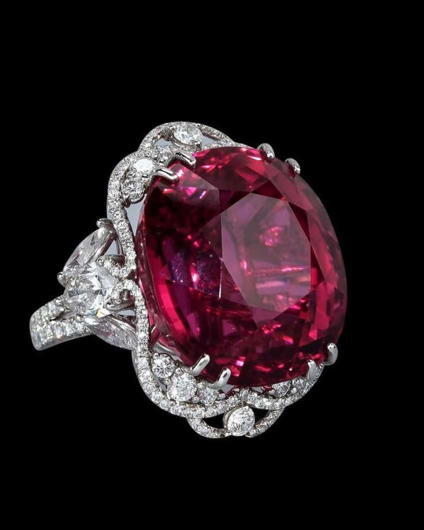 خرید جدید ترین انواع انگشتر یاقوت زنانه