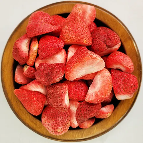 فروش اینترنتی توت فرنگی فریز درایر طبیعی ۱۰۰ گرمی