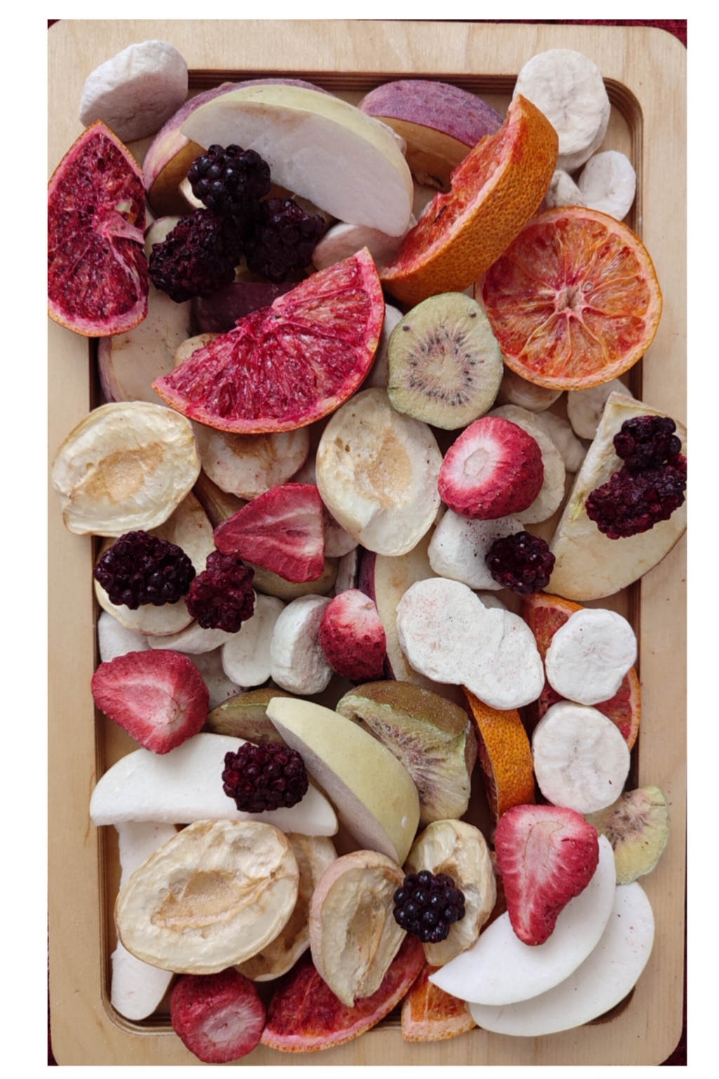 قیمت عمده سیب پفکی فریزدرایر در بازار میوه خشک ایران