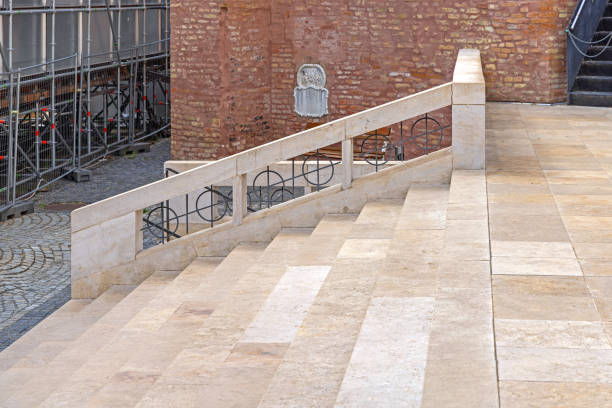 خرید و قیمت سنگ تراورتن پله + فروش عمده