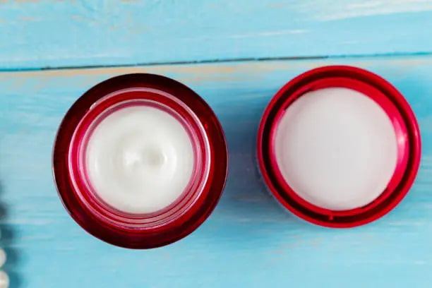 خرید و فروش کرم جوانسازی پوست با شرایط فوق العاده