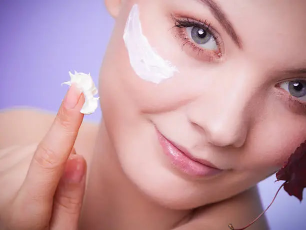 قیمت خرید کرم ابرسان پوست صورت و فروش ویژه