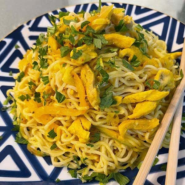 خرید و قیمت نودل نیمه آماده لیوانی سبزیجات + قیمت عمده