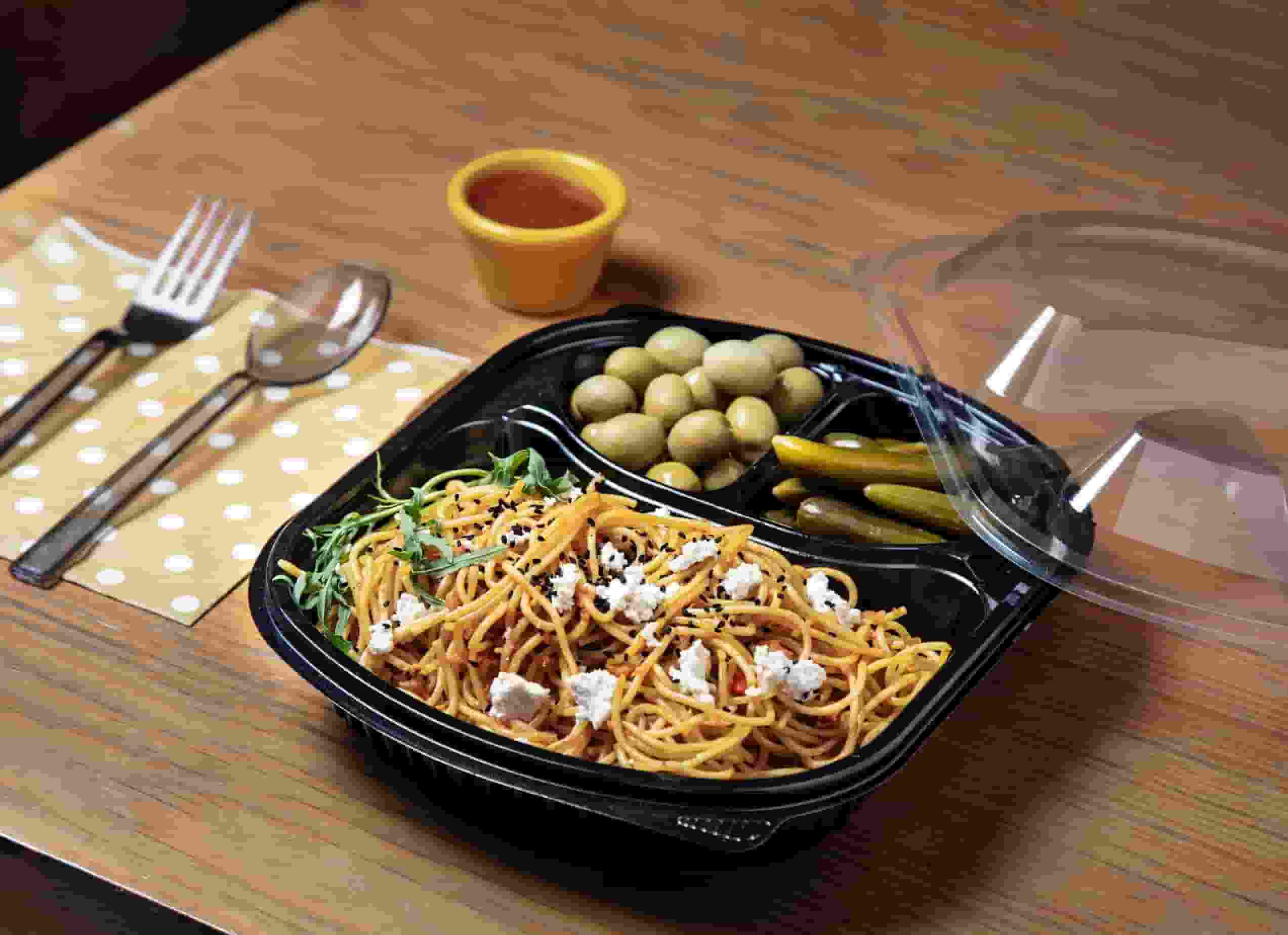 قیمت خرید ظروف یکبار مصرف مشکی درب دار با فروش عمده