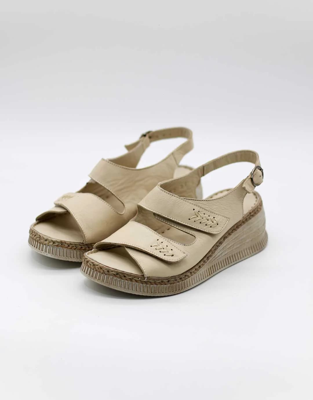 تصویر 3 از خرید و فروش صندل چرم زنانه با شرایط فوق العاده