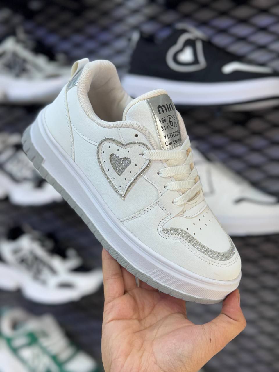 ونس قلبی زنانه بهترین کیفیت + قیمت بازار