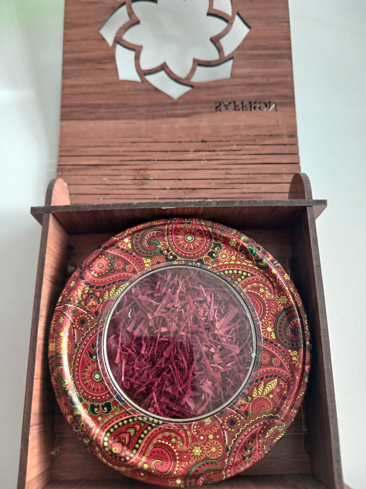 قیمت زعفران نگین 4 گرمی + فروش ویژه