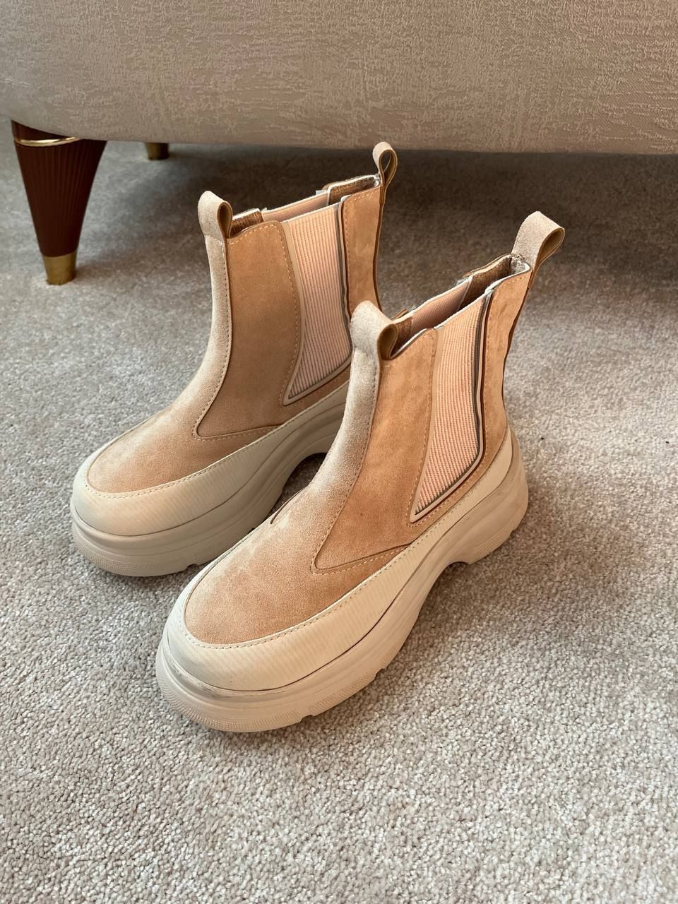 بوت چسبی زنانه + قیمت عمده بازار