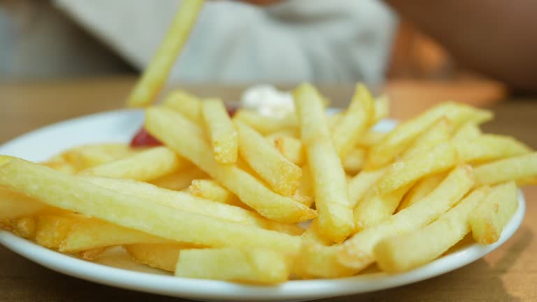 فروش فرنچ فرایز با برش استاندارد + قیمت خرید به صرفه