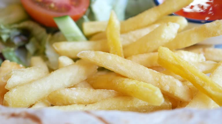 تصویر 4 از خرید و قیمت سیب زمینی فرنچ فرایز نیمه آماده + فروش عمده