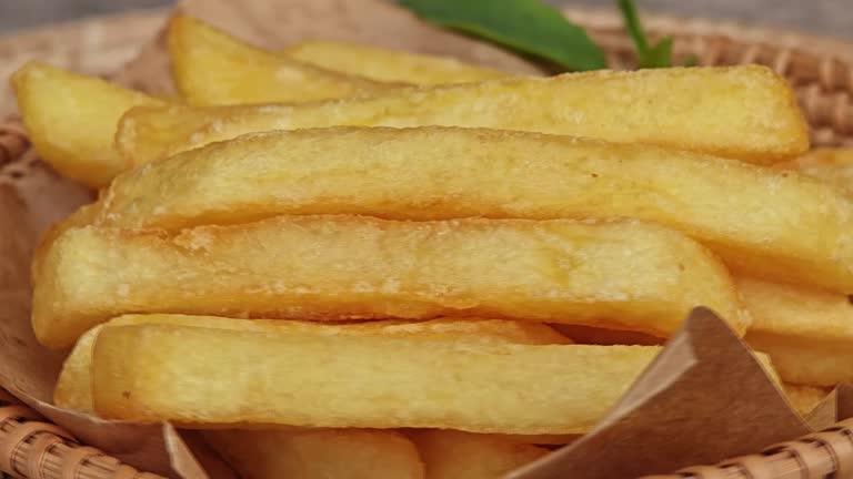 تصویر 1 از قیمت فرنچ فرایز با برش استاندارد خورشتی با کیفیت ارزان + خرید عمده