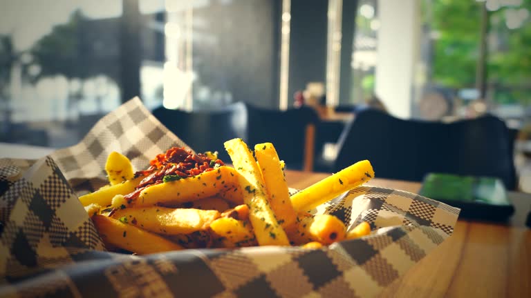 تصویر 3 از قیمت فرنچ فرایز با برش استاندارد خورشتی با کیفیت ارزان + خرید عمده