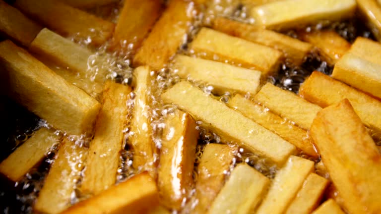 تصویر 4 از قیمت خرید سیب زمینی فرنچ فرایز نیمه آماده عمده به صرفه و ارزان