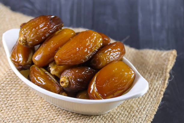 قیمت خرما زاهدی ایرانی + خرید باور نکردنی