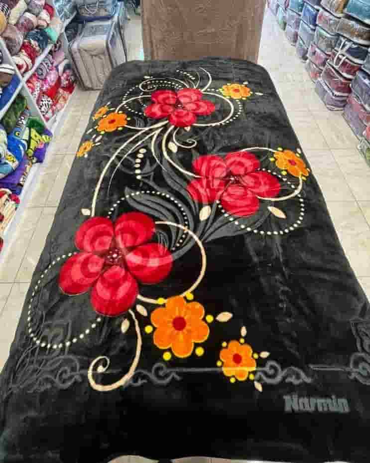 تصویر 2 از قیمت پتو نرمینه گلدار + قیمت عمده