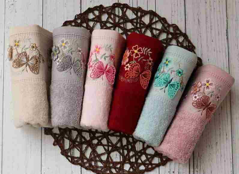 فروش حوله گلدوزی دستی با طرح های خاص ماندگار