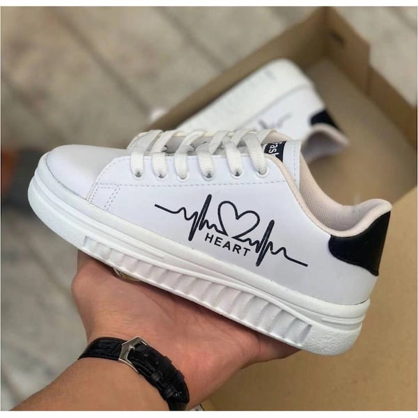 فروش کفش سفید شیک درجه یک + قیمت خرید به صرفه