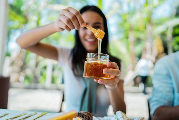 قیمت خرید عسل چهل گیاه طبیعی با فروش عمده