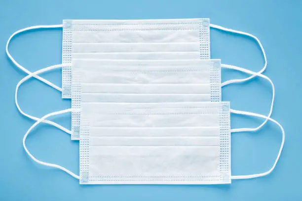 قیمت خرید ماسک پزشکی سه‌ لایه عمده به صرفه و ارزان