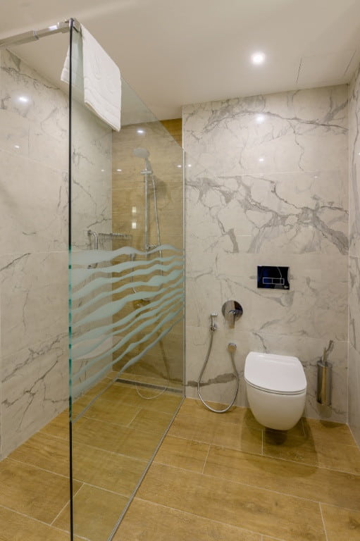 بهترین فلاش تانک صفحه تاچ تخلیه 8 لیتری + قیمت خرید عالی