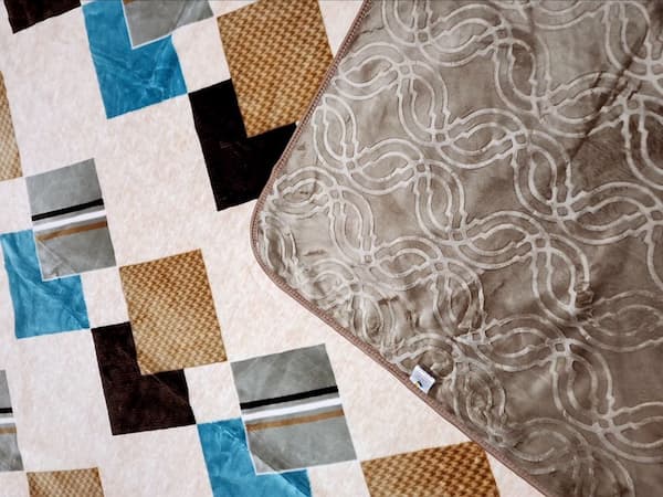 خرید پتو دو نفره دو رو اطلس درجه یک + قیمت عالی با کیفیت