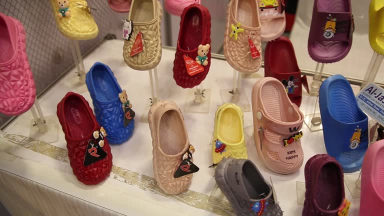 تصویر 4 از دمپایی کراکس مدل سحر + با ظاهر جذاب و منحصر به فرد