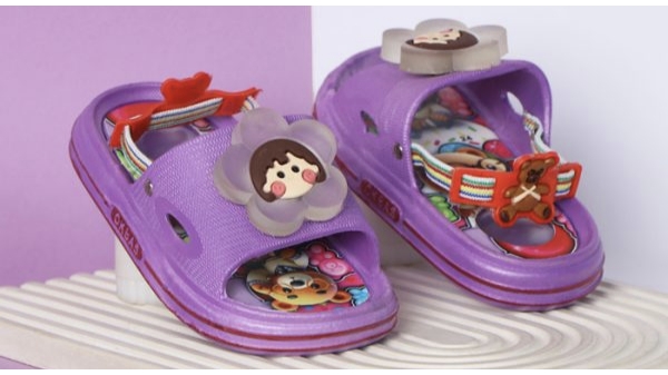 تصویر 4 از خرید دمپایی بچگانه مدل مینیون سوتی + قیمت فروش استثنایی