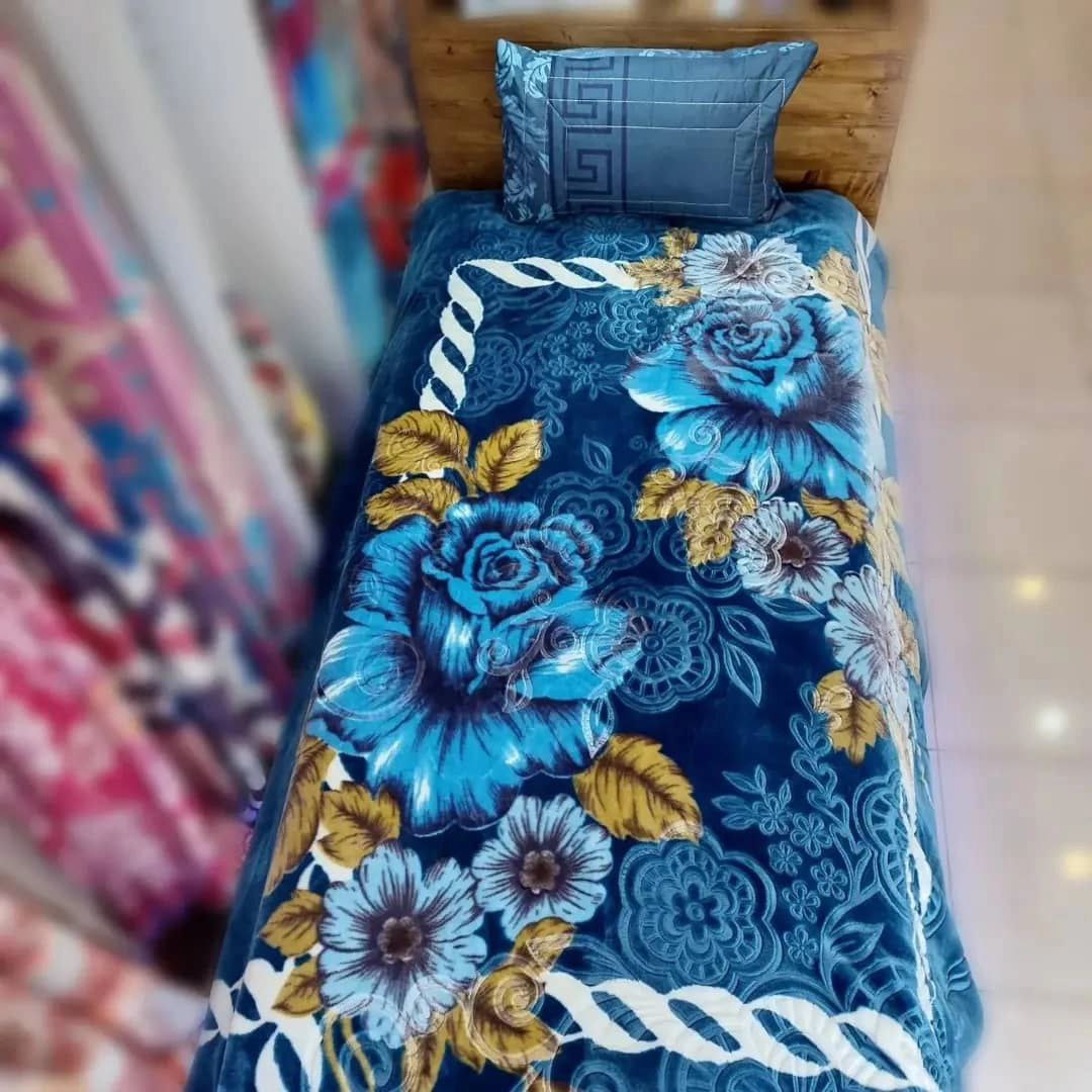 خرید ارزان و باور نکردنی و پخش مستقیم پتوی زمرد دو نفره گل دار و تک رنگ + عمده