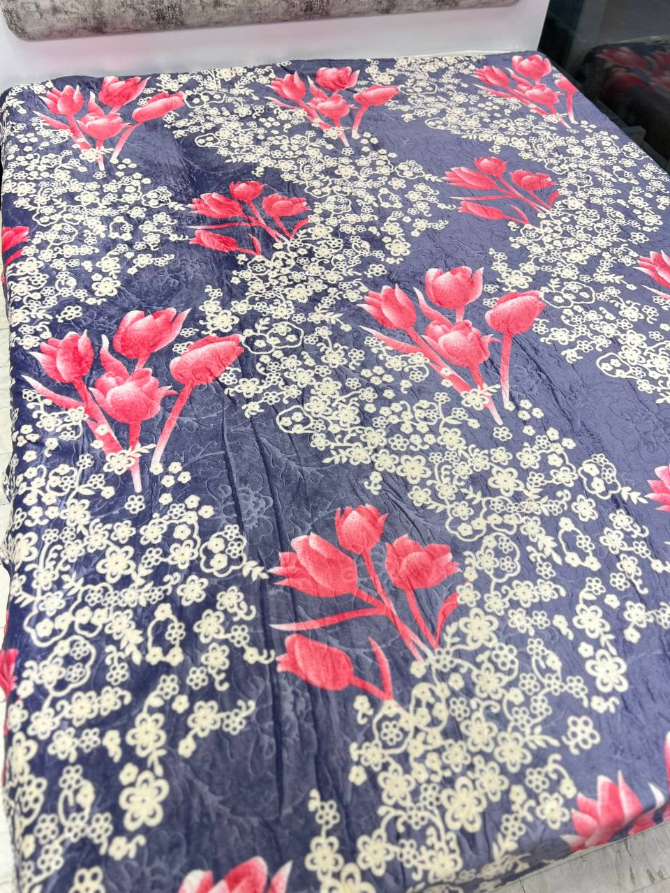 خرید به قیمت و پخش عمده و کف بازار پتوی ژله ای ابریشمی گل دار دو نفره سایز 200 و 220