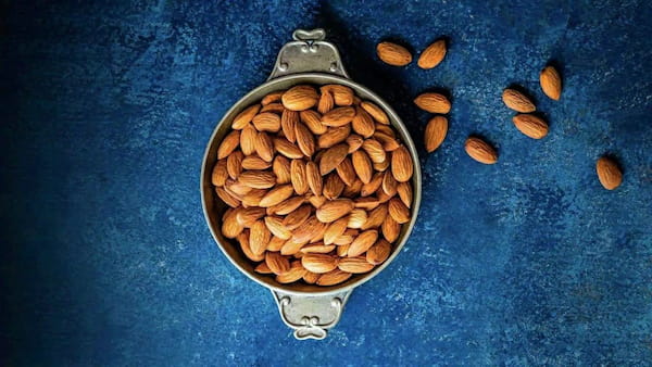 خرید و قیمت بادام مامایی با پوست  + فروش عمده