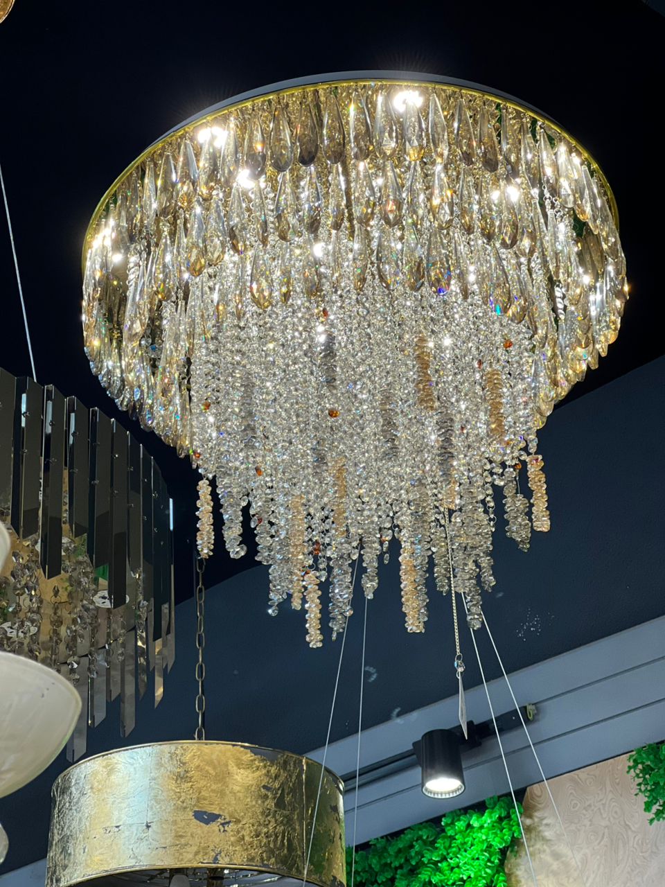 لوستر کریستالی سقفی با کیفیت و قیمت استثنایی