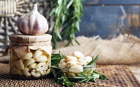 قیمت و نحوه خرید + ترشی سیر مروارید