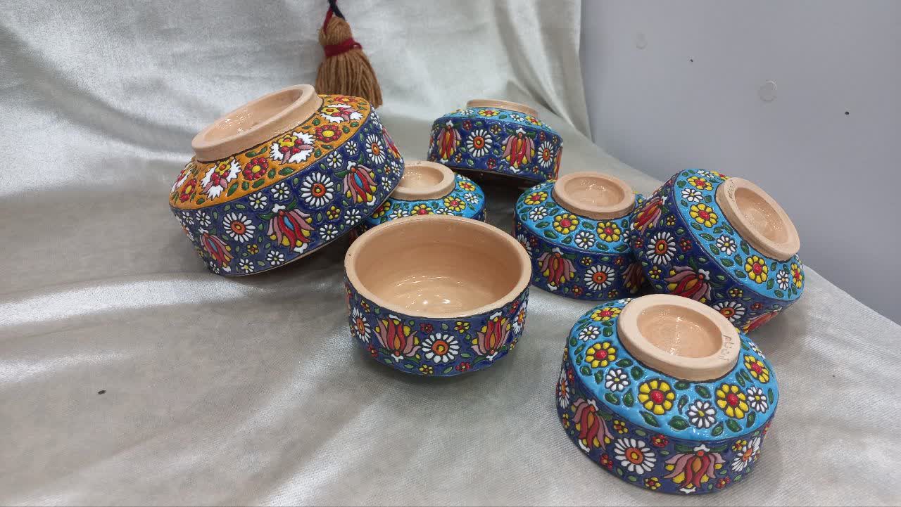 تصویر 4 از فروش کاسه سفالی و شش کاسه کوچک سفال مینا کاری شده
