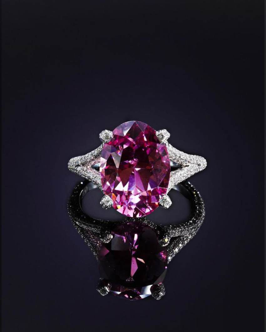 قیمت انگشتر یاقوت کبود زنانه با کیفیت + خرید عمده