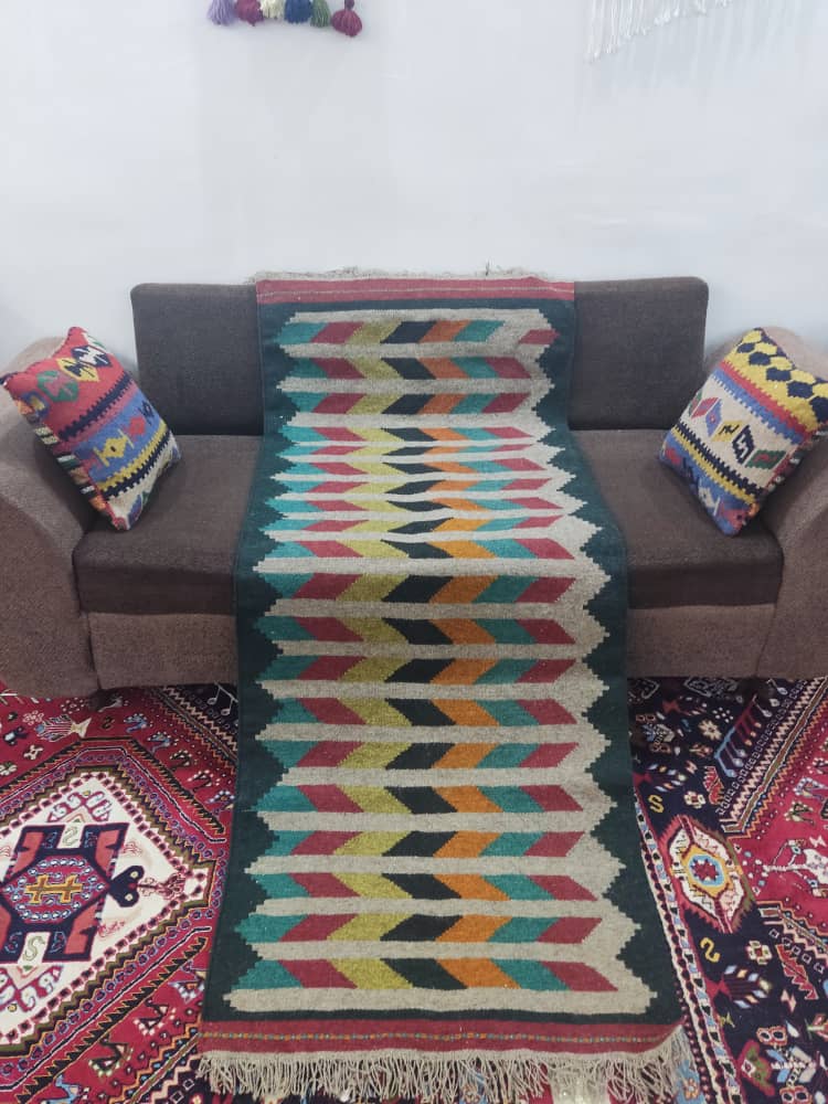 تصویر 2 از فروش سایز های مختلف گلیم قشقایی با طرح های متنوع و پشمی