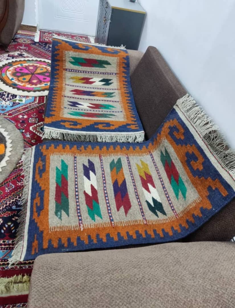 تصویر 4 از فروش سایز های مختلف گلیم قشقایی با طرح های متنوع و پشمی