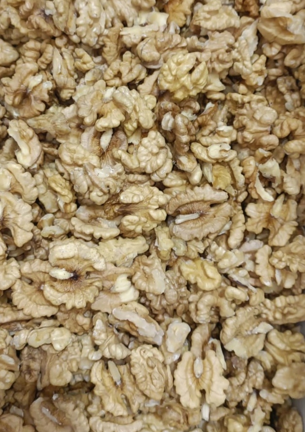 فروش و قیمت ویژه عمده مغز گردوی دندانه دار اعلاء تویسرکان مستقیم از باغدار + با قیمت مناسب