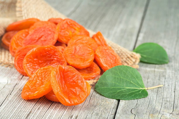 قیمت قیسی خشک بدون هسته با کیفیت ارزان + خرید عمده