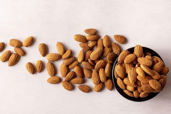 خرید و قیمت مغز بادام مامایی + فروش صادراتی